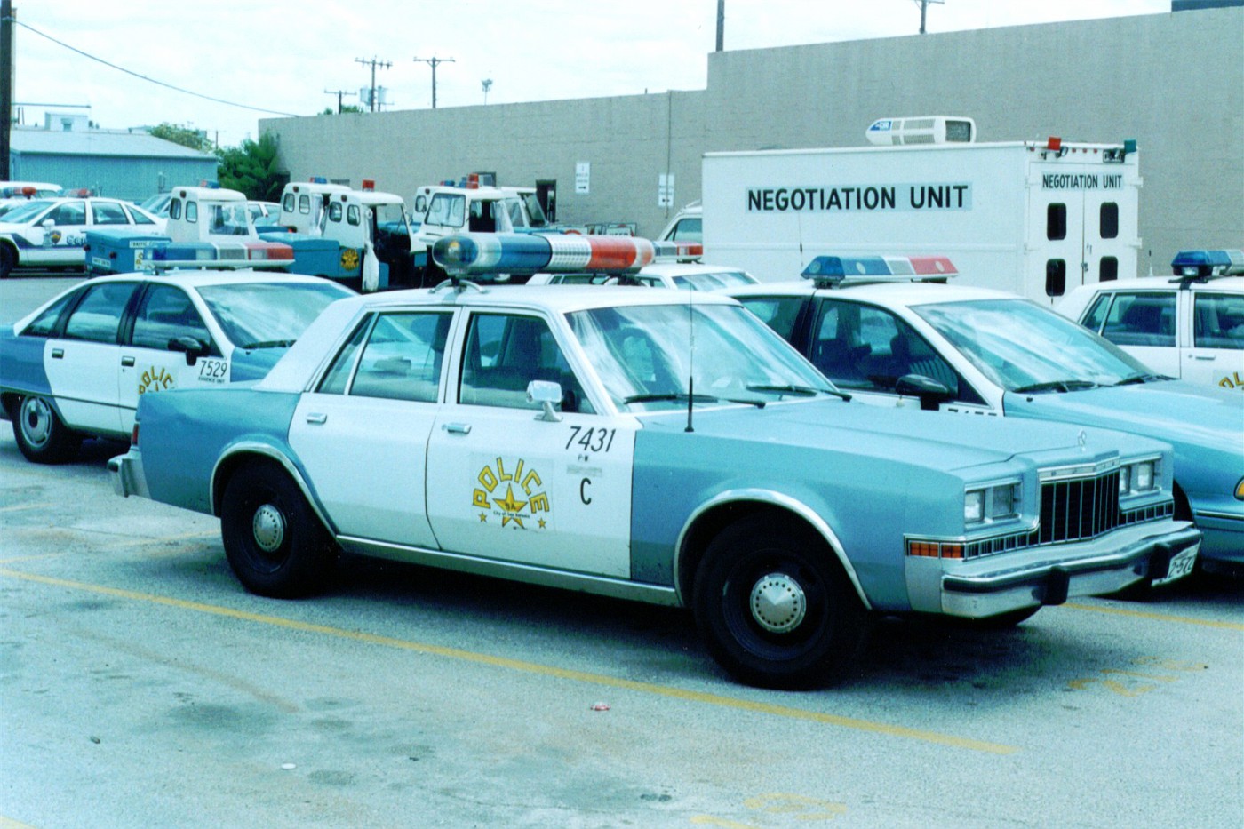 copcar dot com The home of the American Police Car Photo Archives