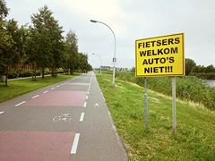 Fietsers welkom - Auto's niet!