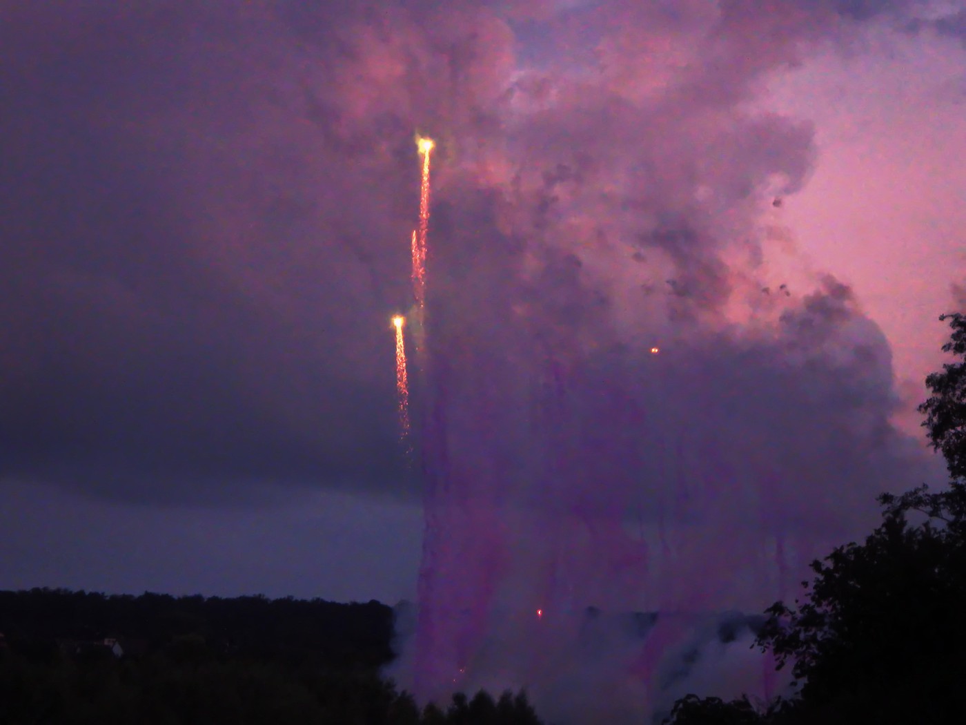 Schiedersee in Flammen