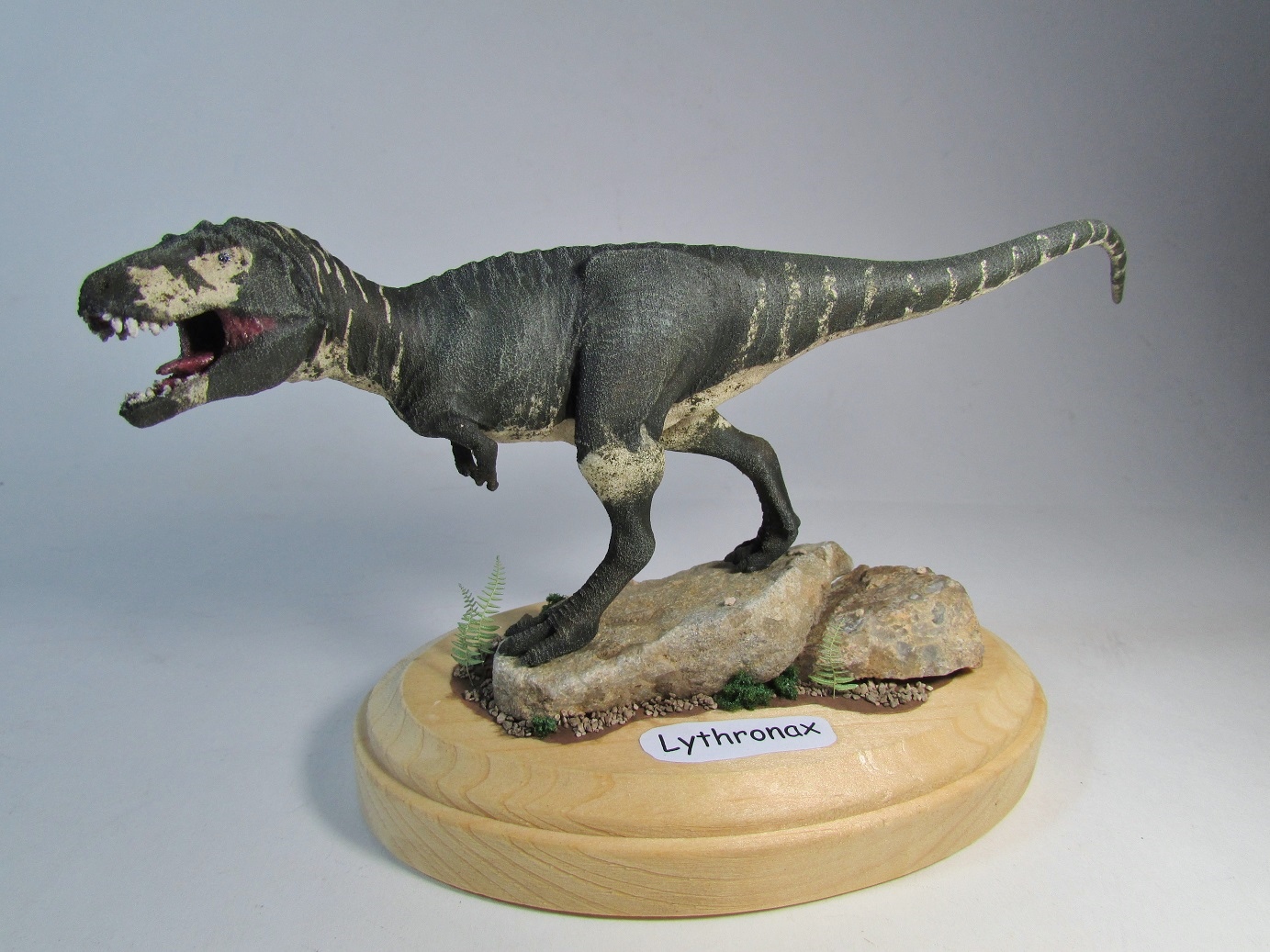 Shapeways 1/40 Lythronax Roaring Dinosaur (Cfx6) - - The Airfix Tribute ...