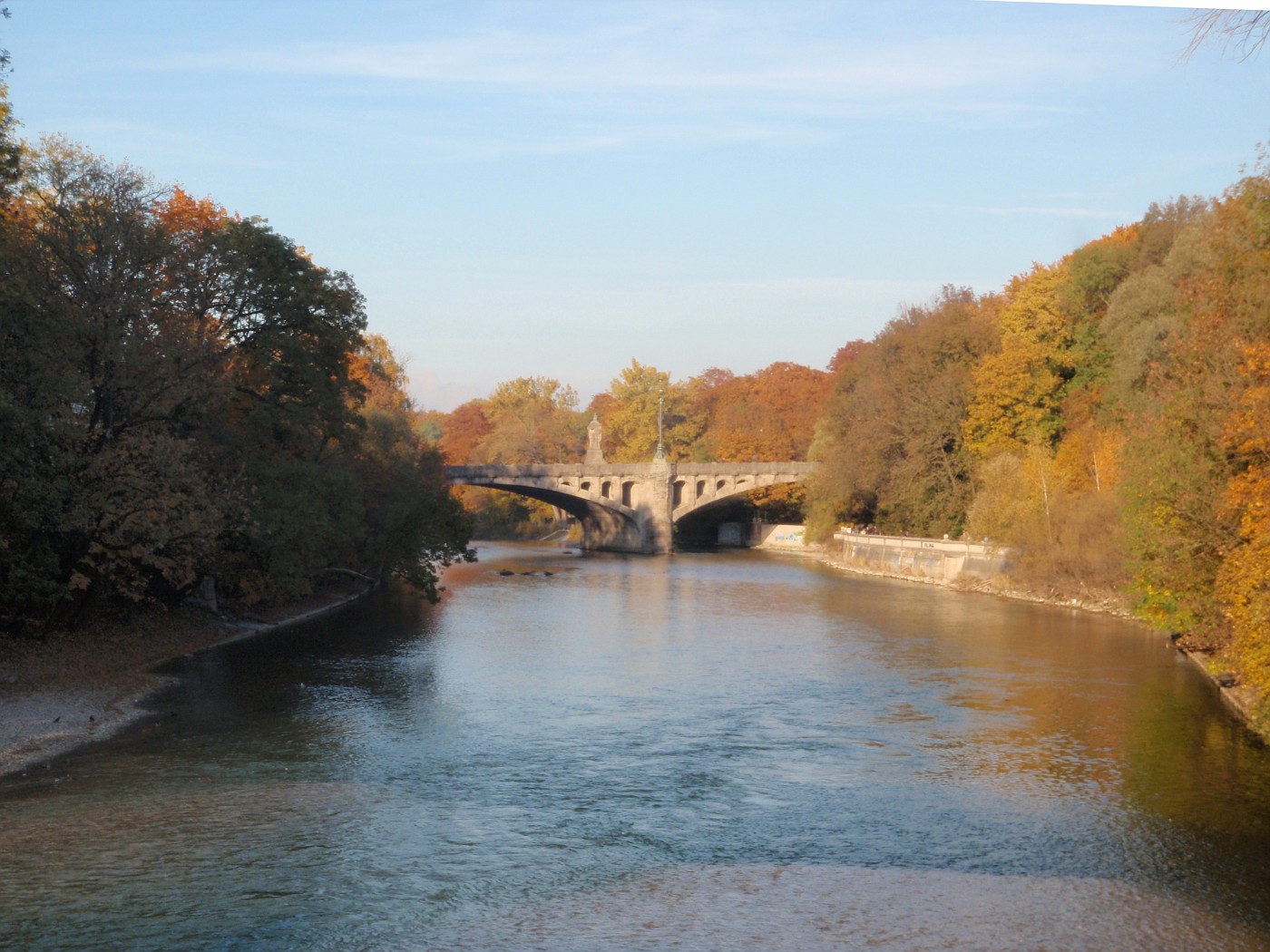 Isar mit Maximilianbrücke