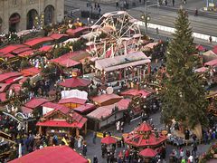 Blick von der Kreuzkirche auf den Striezelmarkt