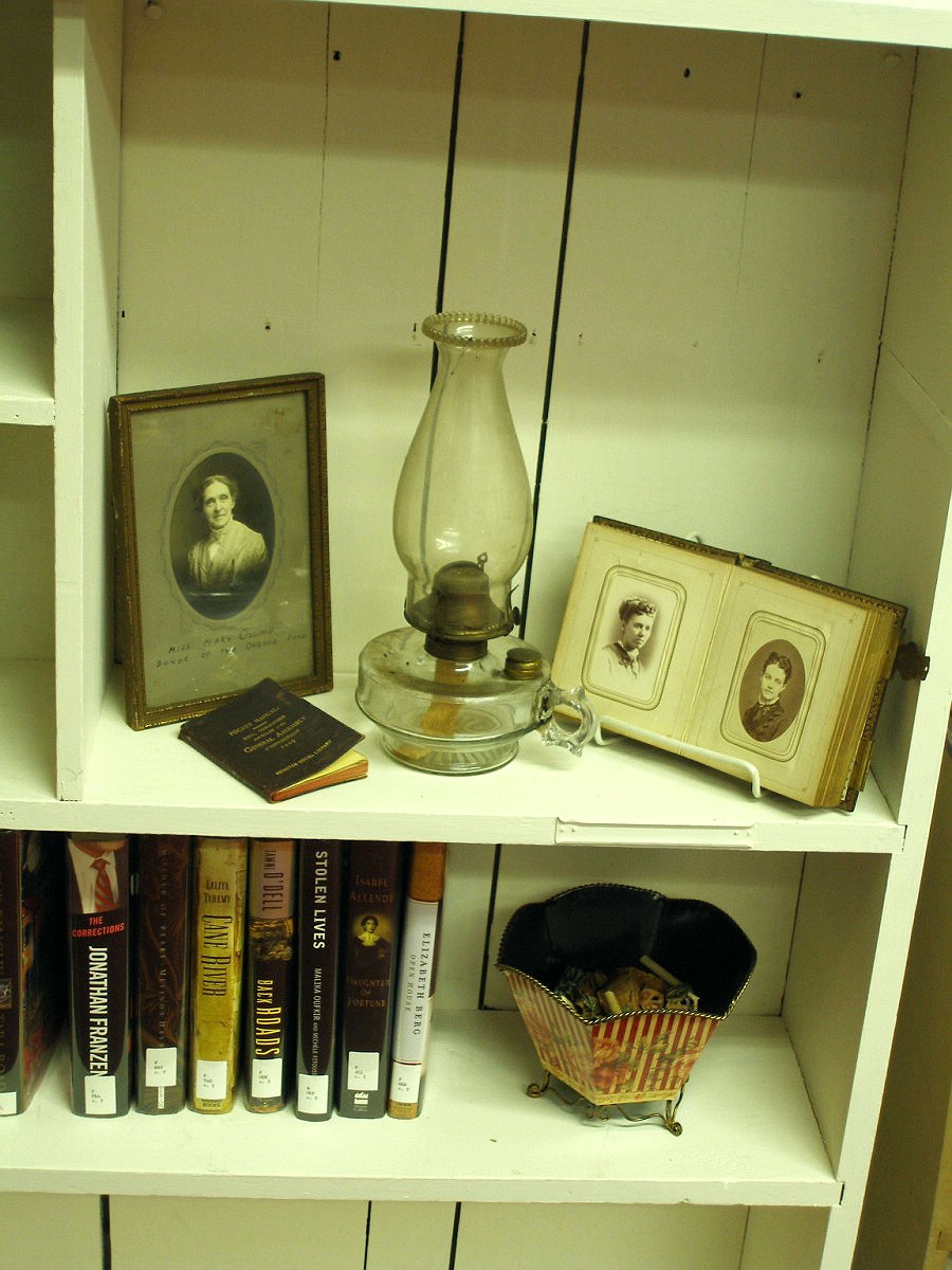 Photo ABINGTON SOCIAL LIBRARY 19.jpg POMFRET ABINGTON