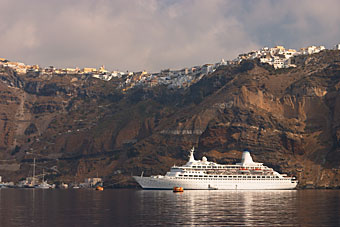 132-SantoriniVulkan.jpg