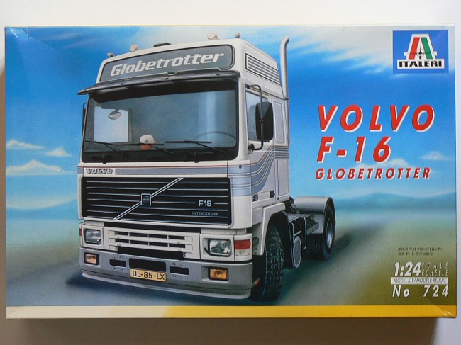 1/24 Solido 2021 Volvo FH Globetrotter XL SZM (Black