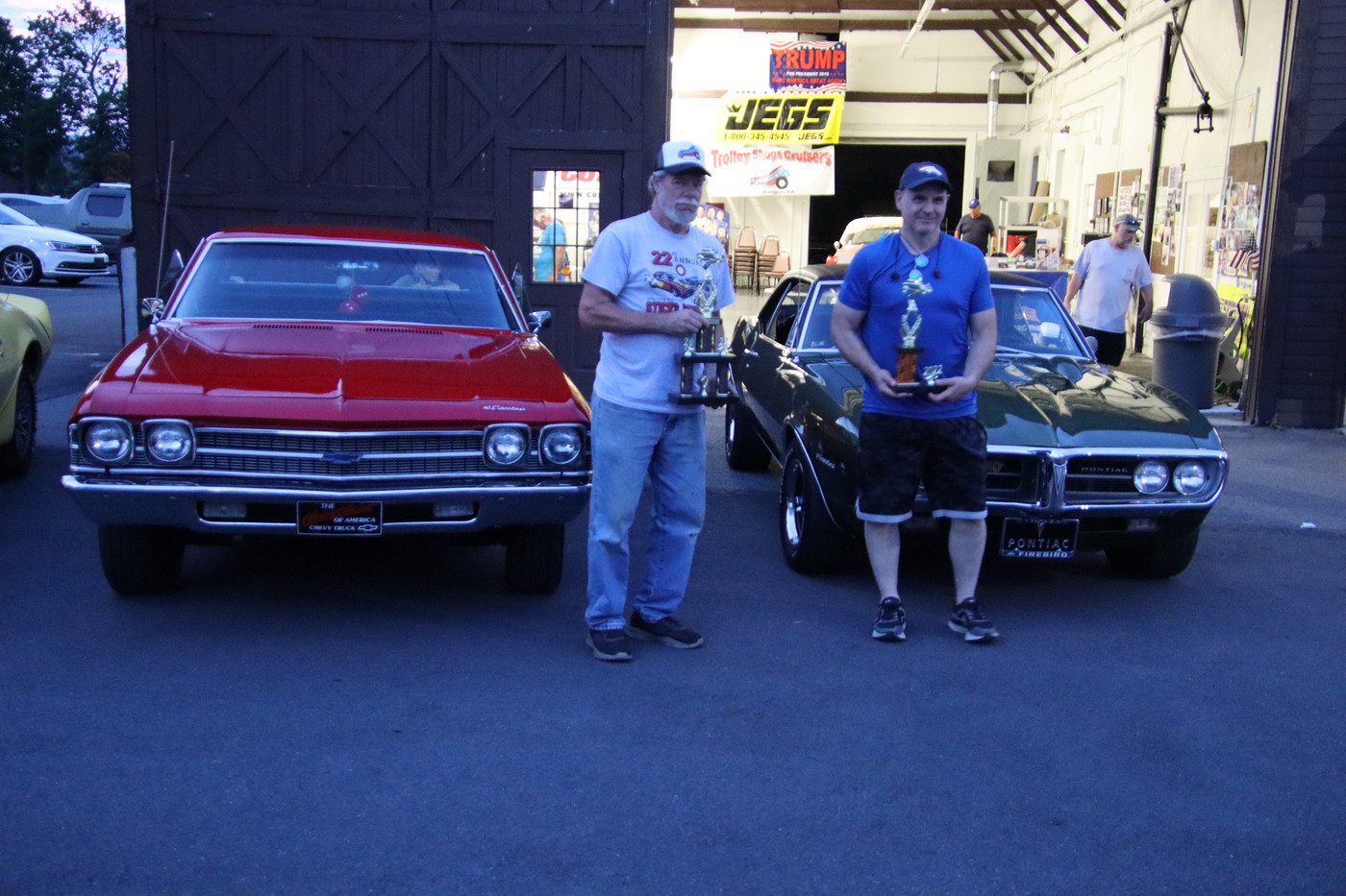 Photo IMG 3899 Trolley Shops Cruise Night 7232022 album EACC