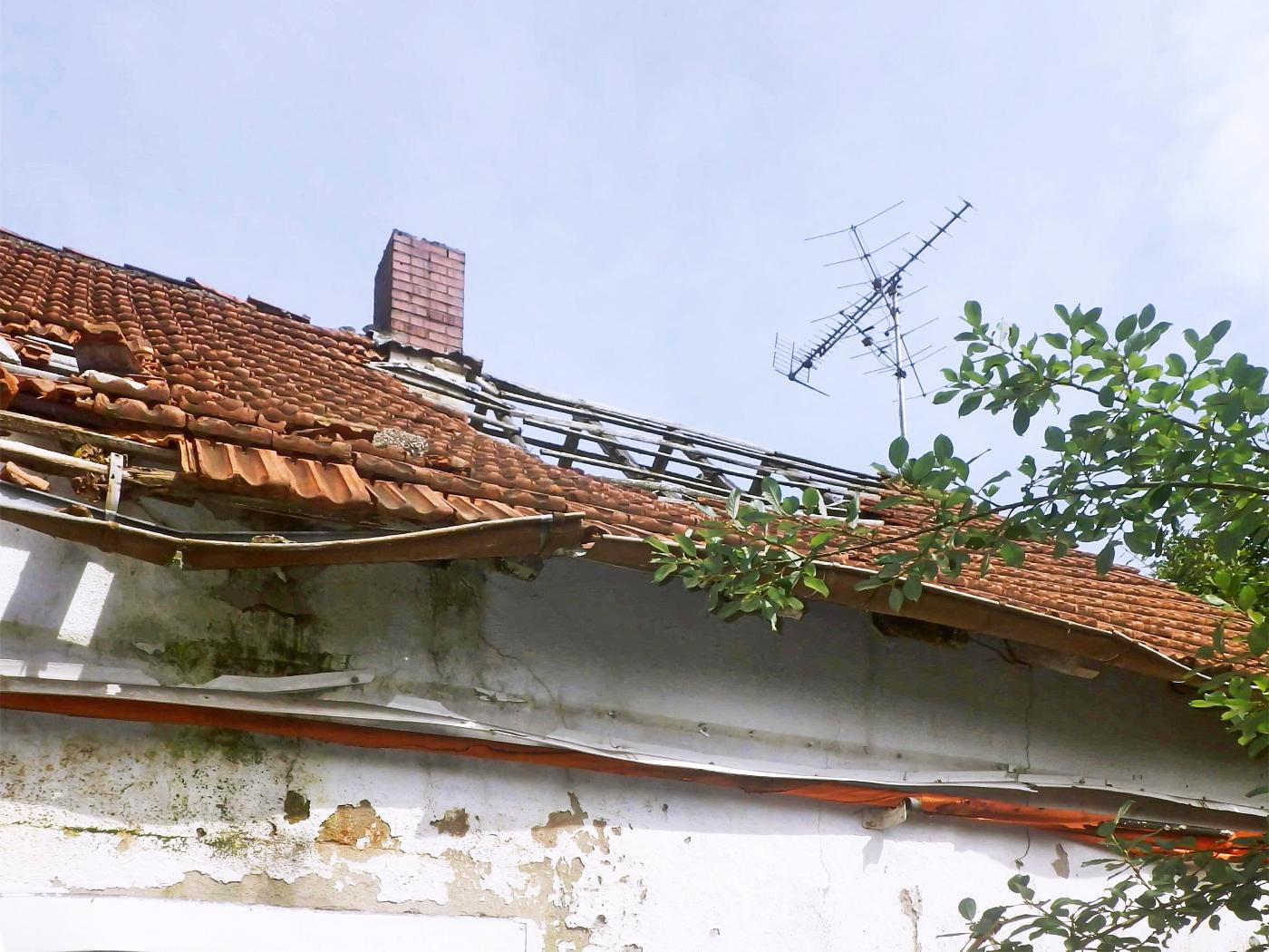 Beschädigtes Dach