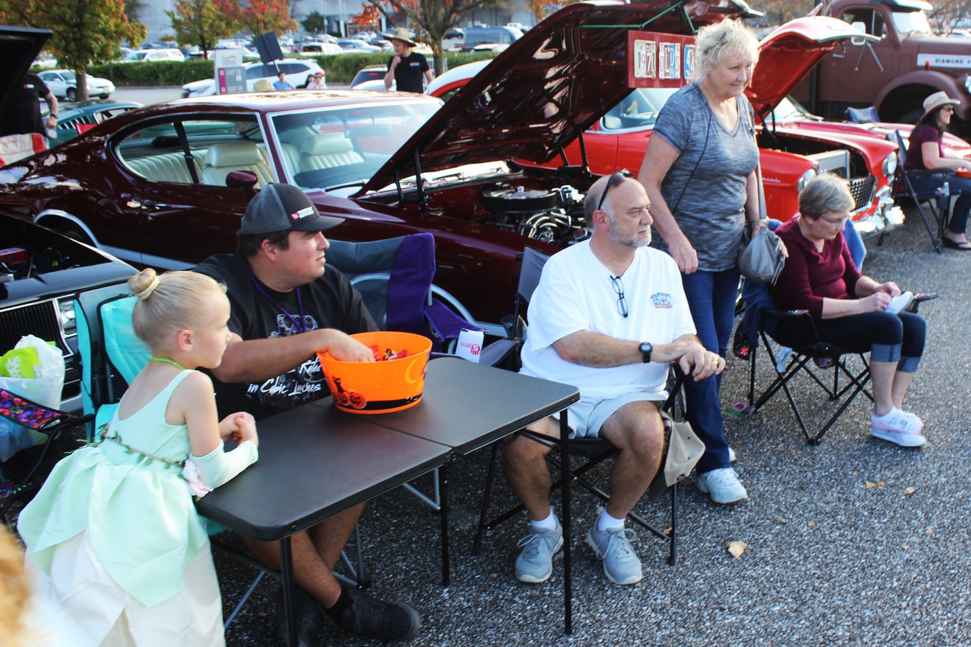Photo IMG 0060 Lost In The Fifties Trunk Or Treat album Lyle