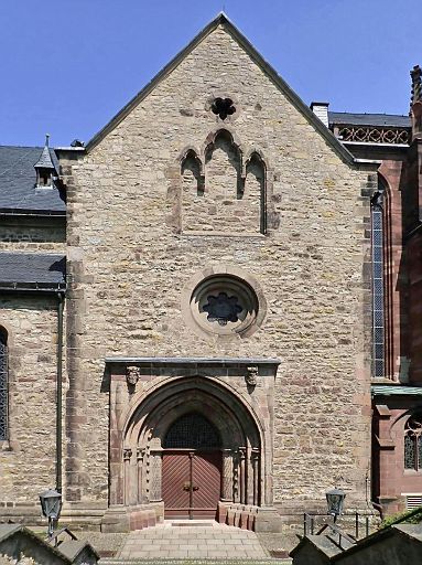 Haupteingang St. Johann Baptist Kirche